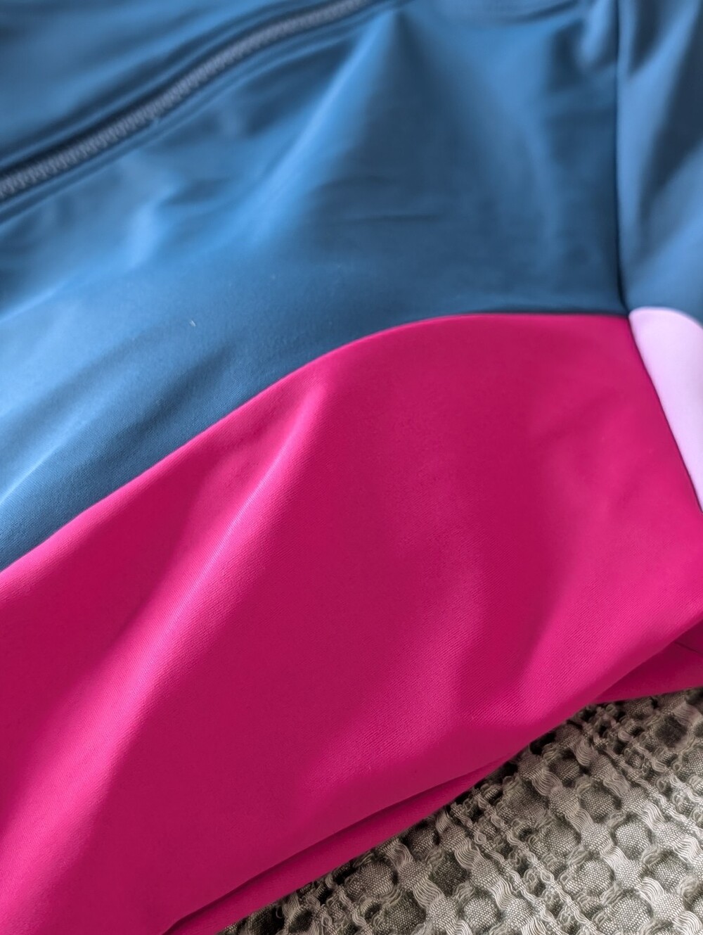 Boden Colorblock Zip Front Rash Guard Swimsuit | NWT | US 12 - Picture 11 of 15